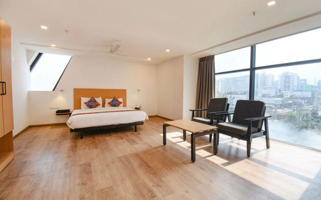 Hotel Alpha Centre by OYO Rooms