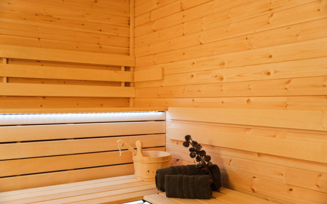 The White Horse Apartment 1