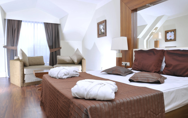 Meder Resort Hotel