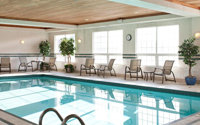 Country Inn & Suites by Radisson, Calgary-Northeast