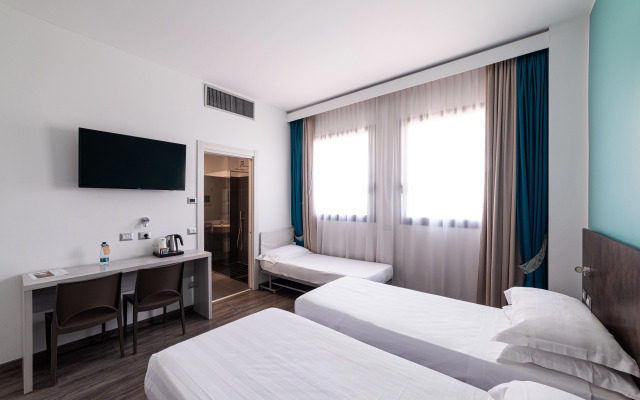 Отель Phi Hotel Milano