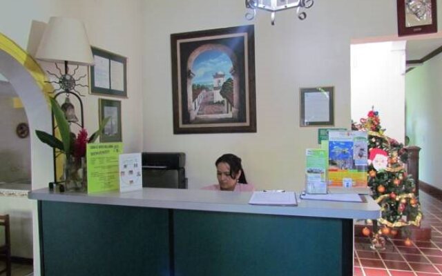Hotel Villa Serena Flor Blanca