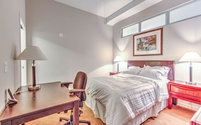 Global Luxury Suites in Downtown Cincinnati