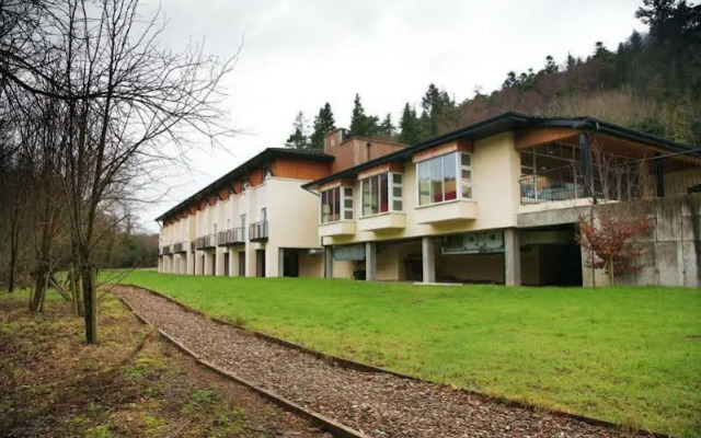 Woodenbridge Lodge