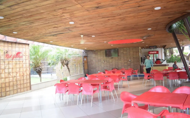 Hotel Kanha's Palm Springs