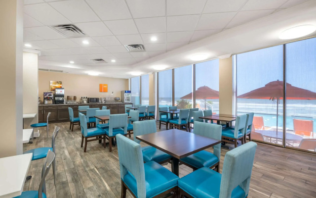 Comfort Inn & Suites Daytona Beach Oceanfront