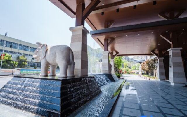 Wanxiang Hot Spring Holiday Hotel