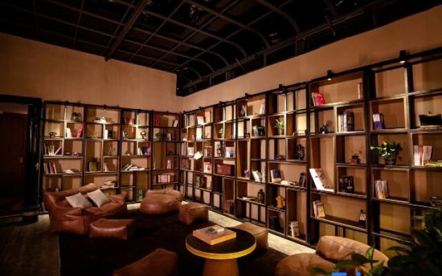 TIANJIN West Railway Station TIANJIN Eye JAMES JOYCE COFFETEL