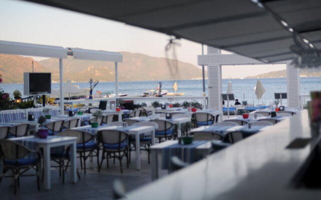 Mert Seaside Hotel