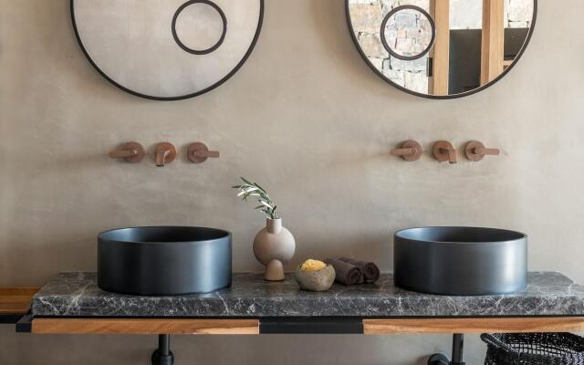 Acro Wellness Suites - Adults Only