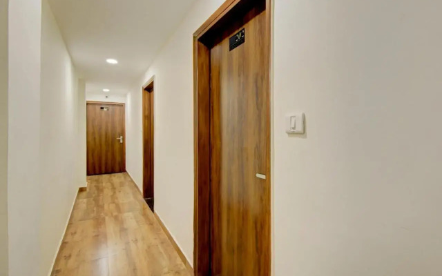 Oyo Flagship 703579 Santosh Residency
