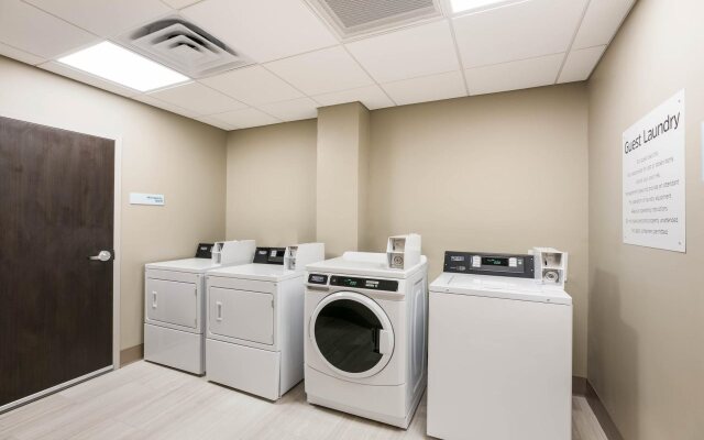 Holiday Inn Express & Suites Jacksonville - Town Center by IHG