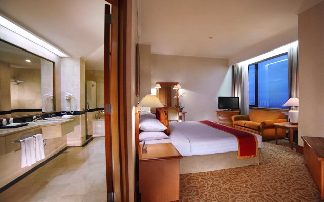 Menara Peninsula Hotel Jakarta