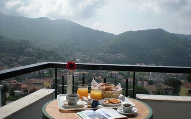 Hotel Pineta Ristorante Castello