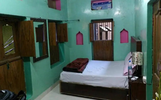 Shiva Guest House