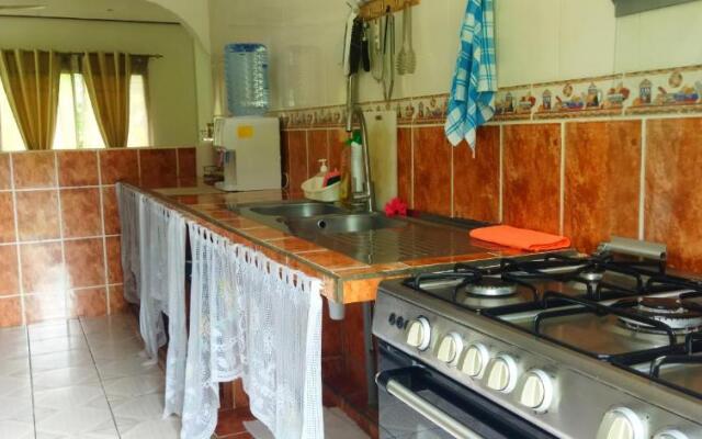 Dan Zoranz Self Catering Guest House