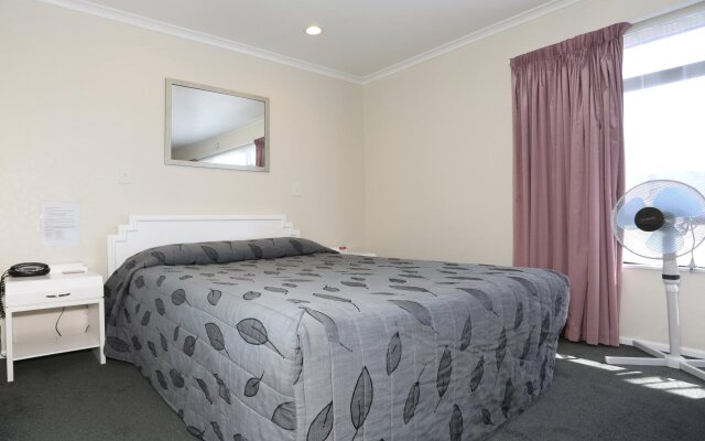 Shadzz Motel & Conference Centre