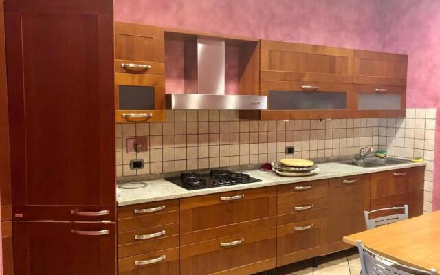 Bella casa vicino alla grotta giusti.