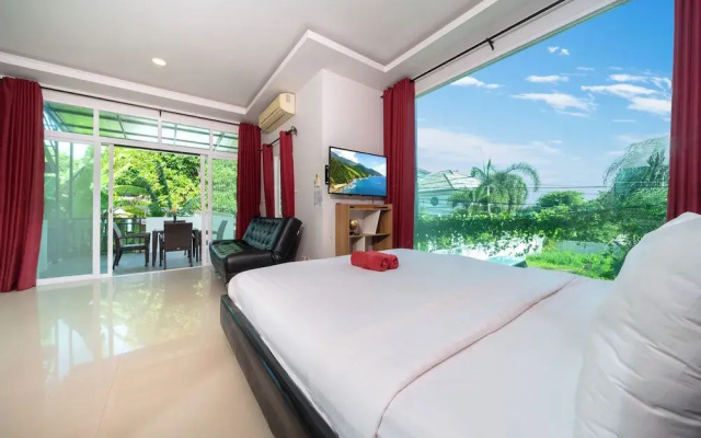 Elegant 3BR Pool Villa Sara near NaiHarn