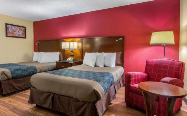 Travelodge by Wyndham Forsyth