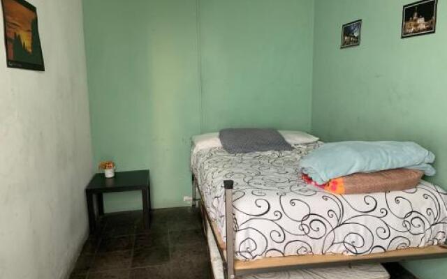 Jirafa Roja Hostel