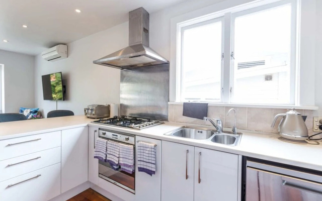 Newly Renovated 3 Bedroom Villa in Remuera