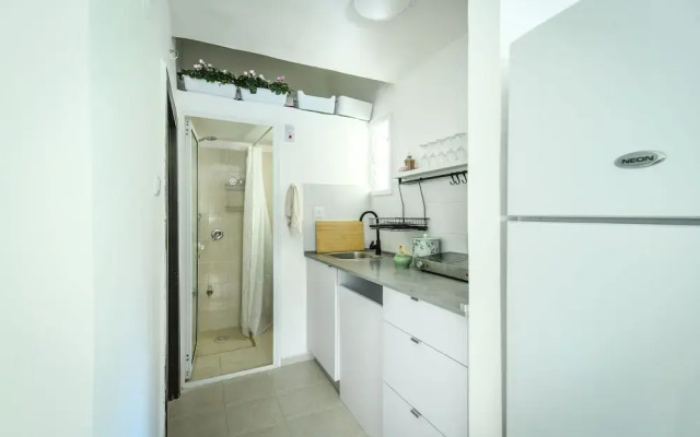 CozyStudio Apt in a vibrant neighborhood