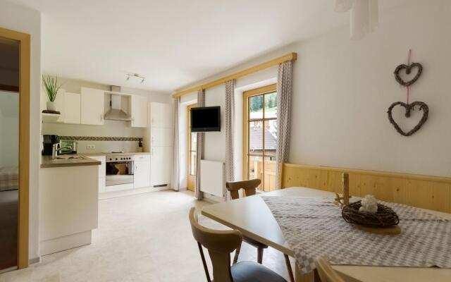 Lovely Apartment in Hainzenberg