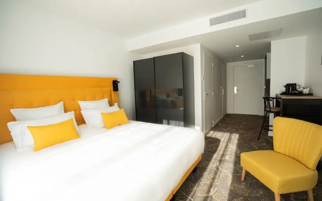 Hôtel Barracuda & Spa, Centre Port, pieds dans l'eau, vue mer