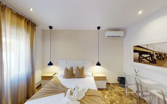 RoomBoutique32
