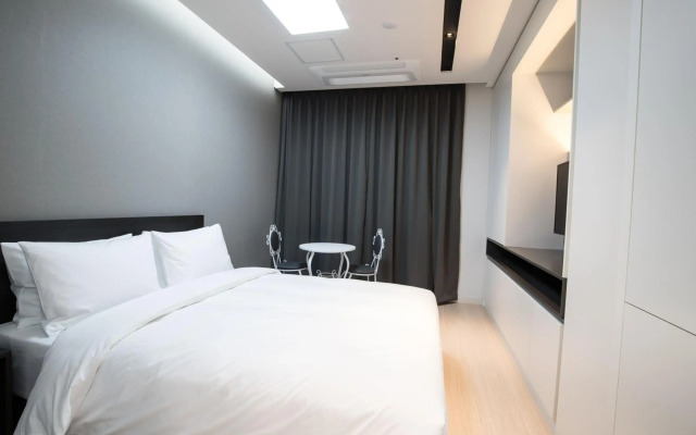 Sunrise Hotel