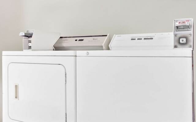 Days Inn & Suites Stockbridge South Atlanta