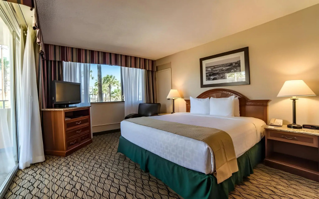 Emerald Beach Hotel
