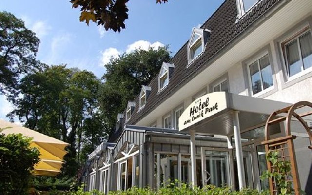 Hotel Am Lunik Park