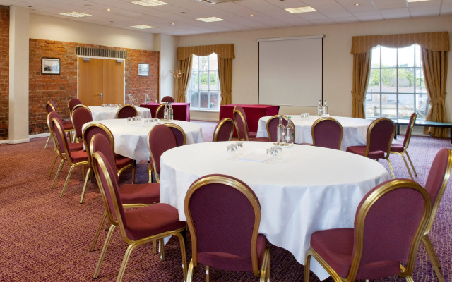 Holiday Inn Ellesmere Port by IHG