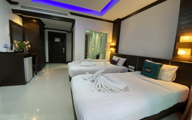 77 Patong Hotel & Spa