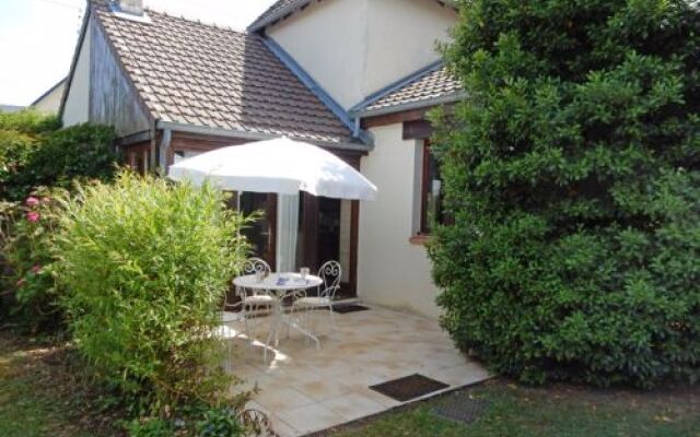 House La Tour Thury Harcourt