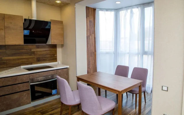 Apartment on Komarova 58-1a