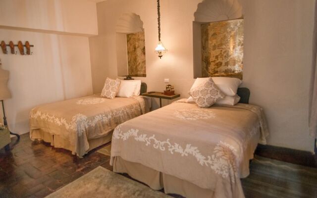 Carlotta hotel Boutique