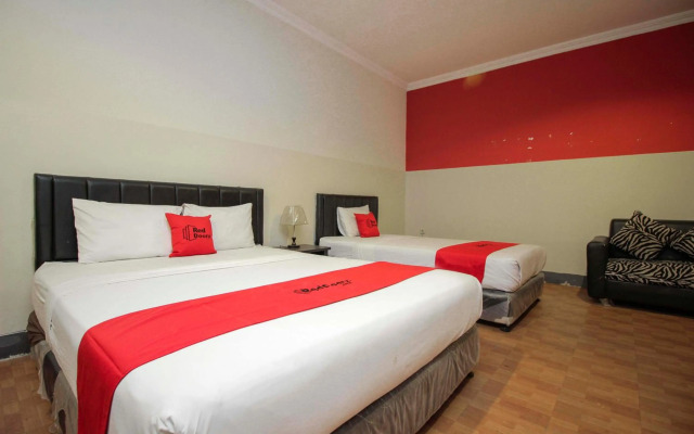 RedDoorz near Bethesda Manado