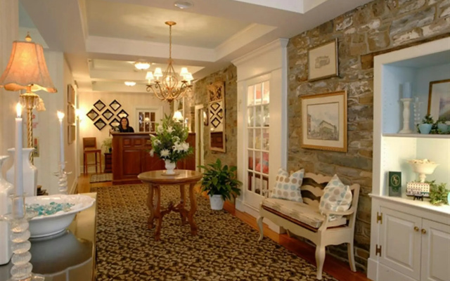 Lambertville House