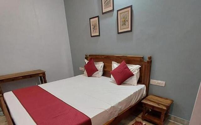 Fabhotel The Castle Homestay I