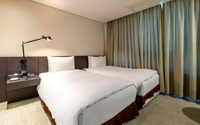 The Sky Hotel