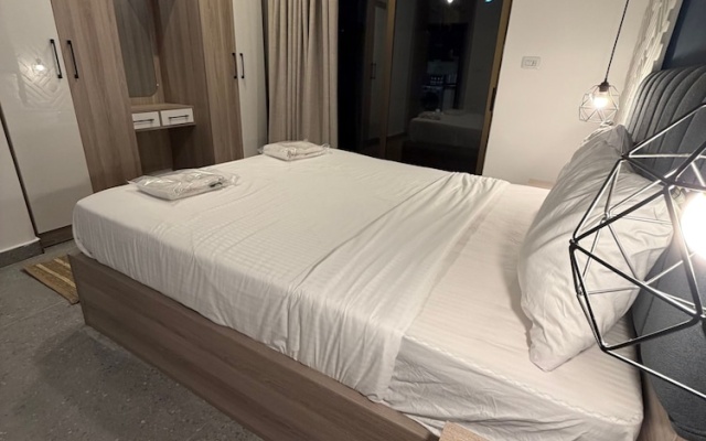 Aboun Rooftop 2bedroom Kh&sh