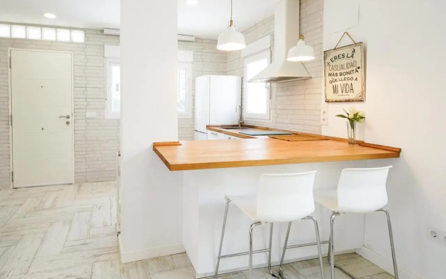 Apartamento con terreno privado - a 800m de Playa Poniente