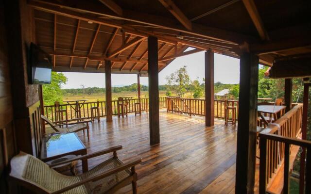 Jungle Hut Resort Sigiriya