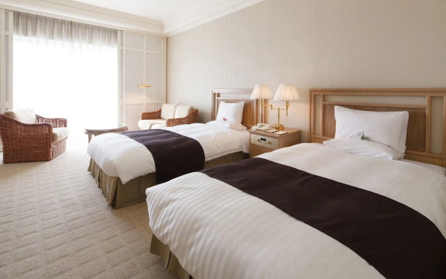 Okura Akademia Park Hotel