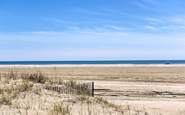 Wildwood Apartment - Porch & Enclosed Sunroom!