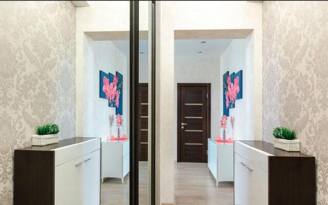 Аврора на улице Весенняя 16