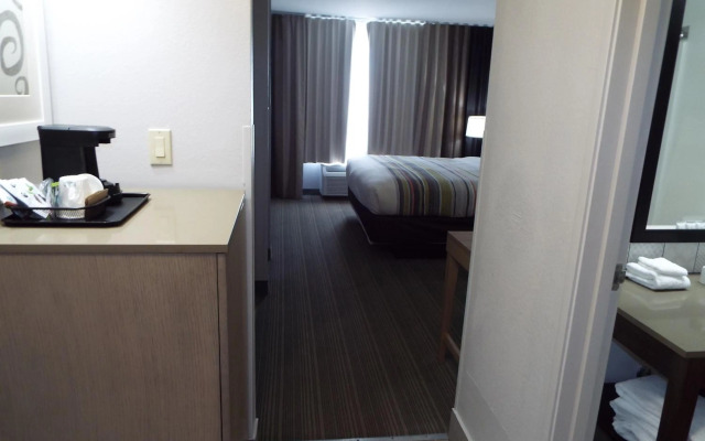 Country Inn & Suites by Radisson, McDonough, GA